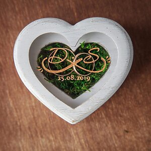 Alternative view of White heart wooden engagement ring box